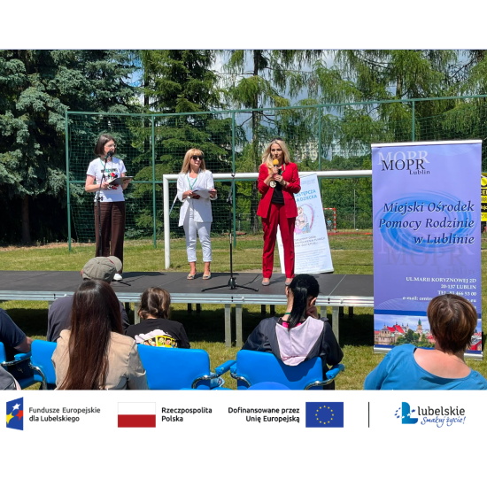 Piknik rodzinny promujący rodzicielstwo zastępcze